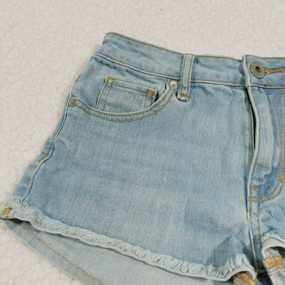 Bullhead Denim Co. Super High Rise Shorty Frayed Hem Jean Shorts Size 0 - Picture 2 of 7